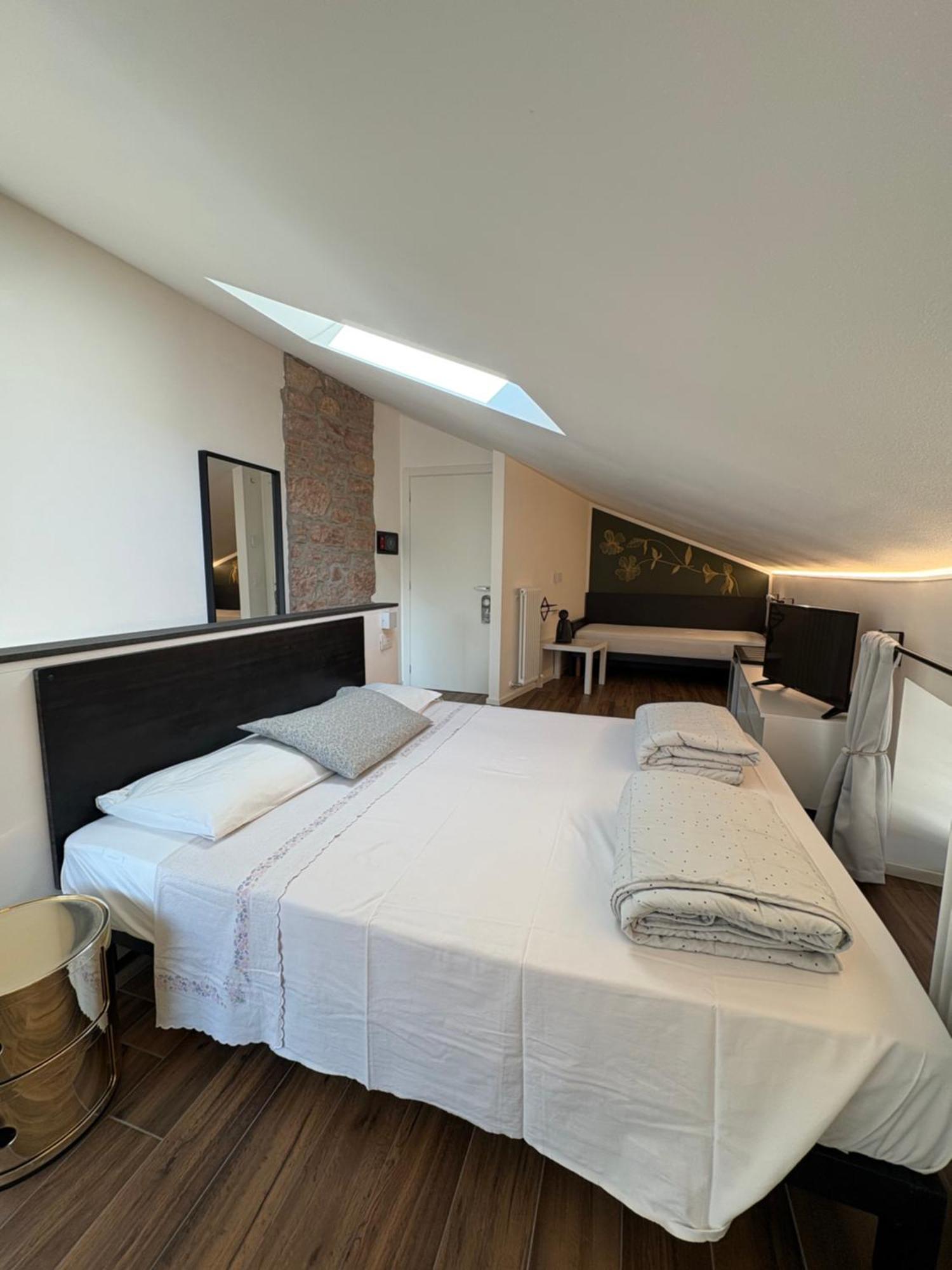Bed and Breakfast Casa Pitem Torbole Sul Garda Camera foto